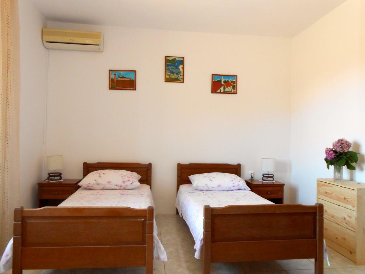 Bed & Breakfast Susovic Bed & Breakfast Lastovo Exterior photo