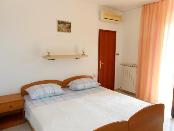 Bed & Breakfast Susovic Bed & Breakfast Lastovo Exterior photo